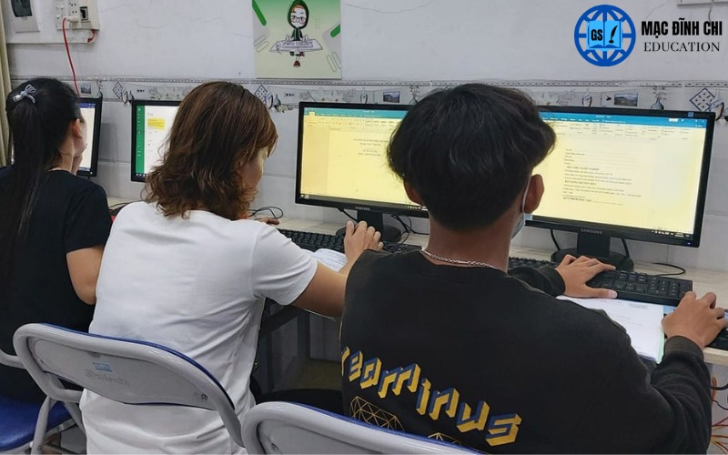 Trung tâm dạy kèm tin học
