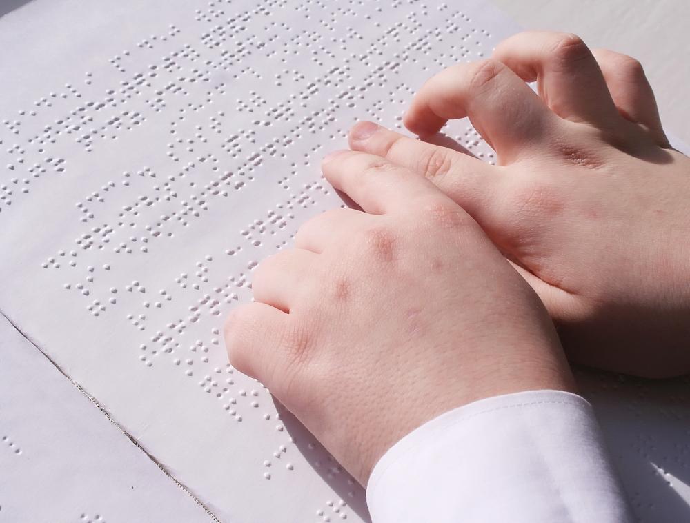 Chữ nổi Braille dành cho học sinh thị giác kèm