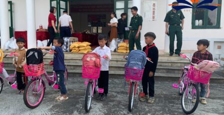 Học sinh nghèo vượt khó