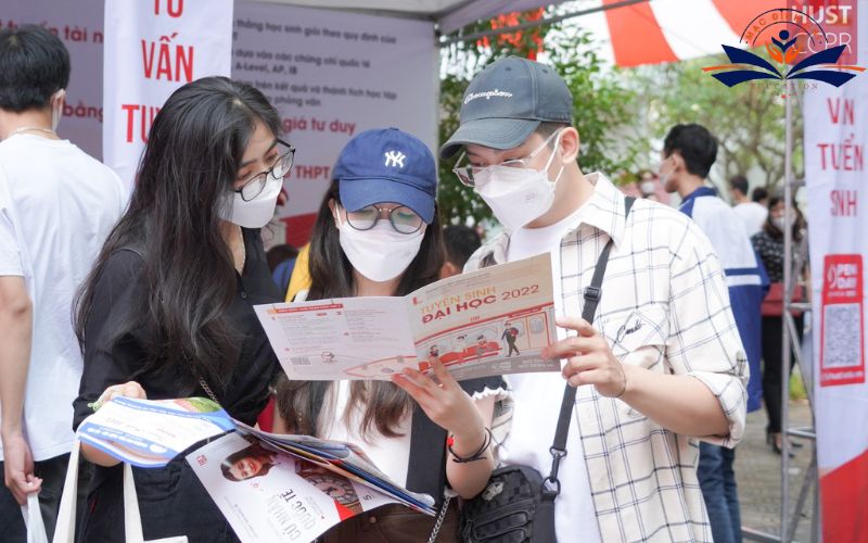 Tuyển sinh đại học