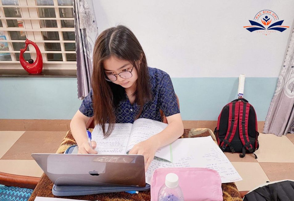 Soạn bài ở nhà trước khi đến lớp giúp các bé nắm bắt kiến thức tốt hơn